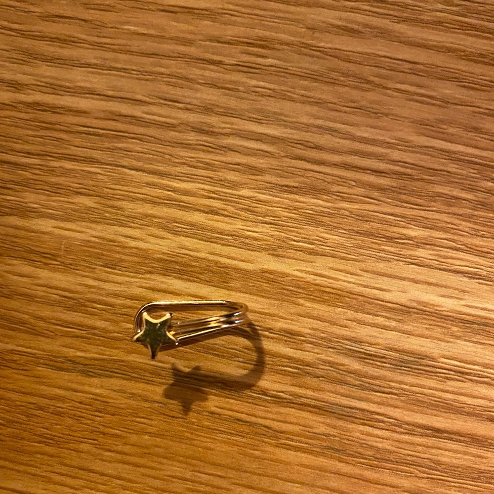 Gold ear decoration